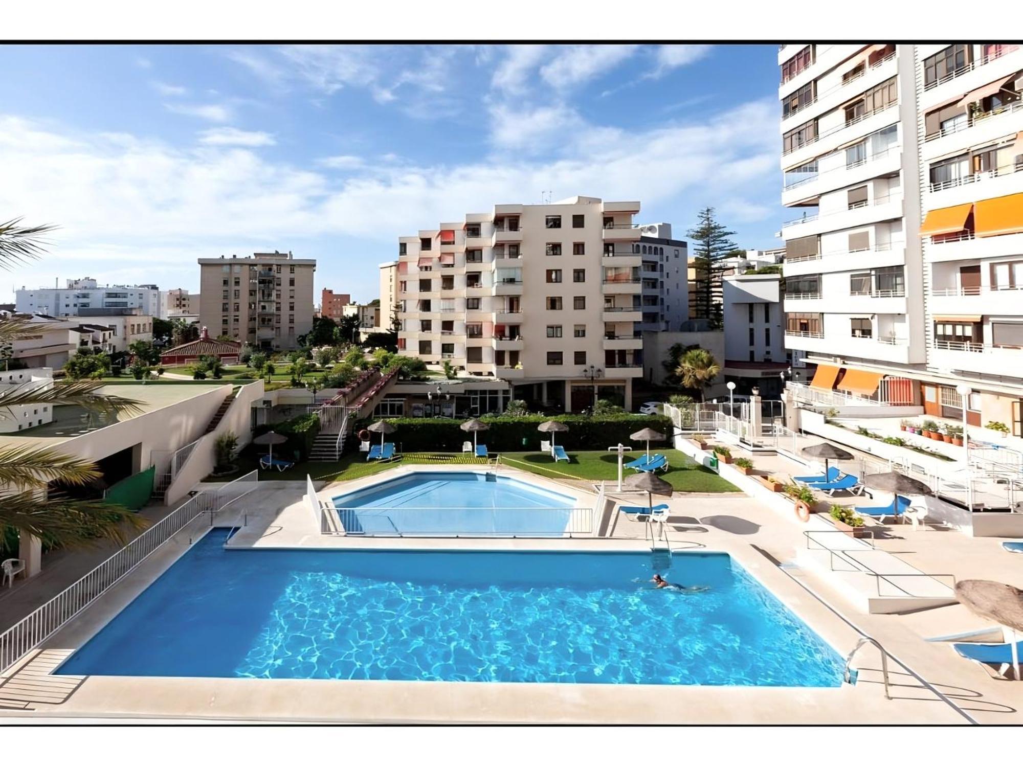 Oasis Sea & Sky - La Nogalera Apartment Torremolinos Ngoại thất bức ảnh